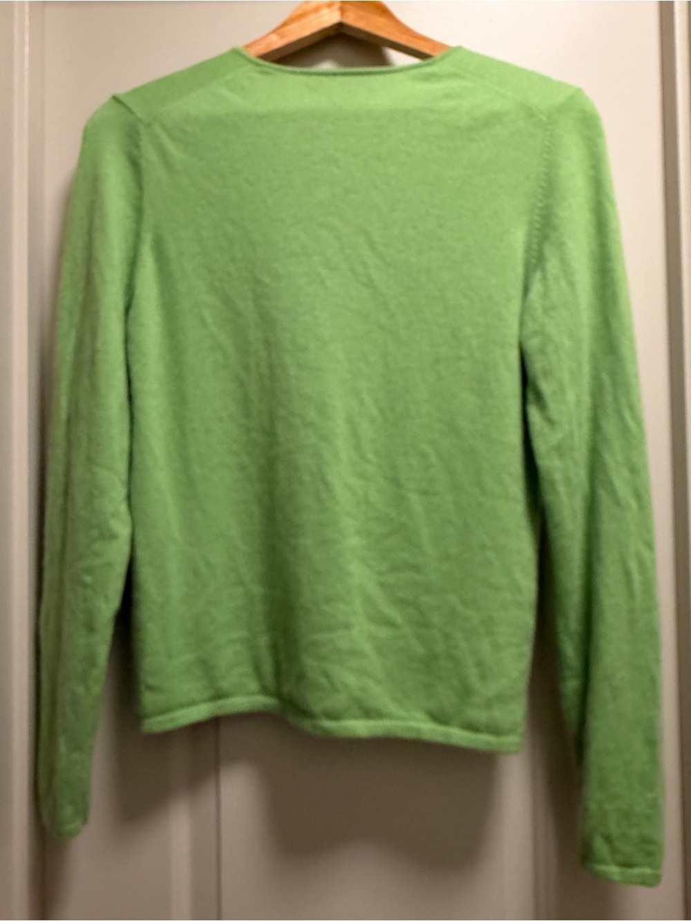 Mainbocher Pure Cashmere V-Neck Sweater Size L Green 100% Cashmere Pullover - Picture 2 of 7